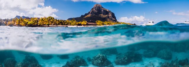 photos/lagon-ile-maurice-eau-transparente.jpg