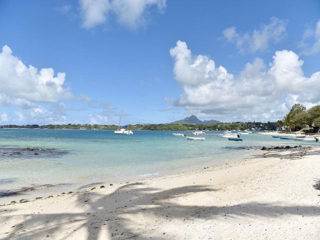 photos/plage-trou-d-eau-douce-ile-maurice.jpg