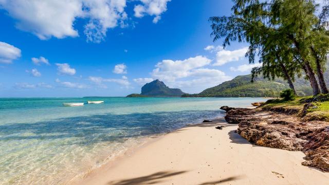 photos/une-plage-sur-l-ile-maurice_1.jpg